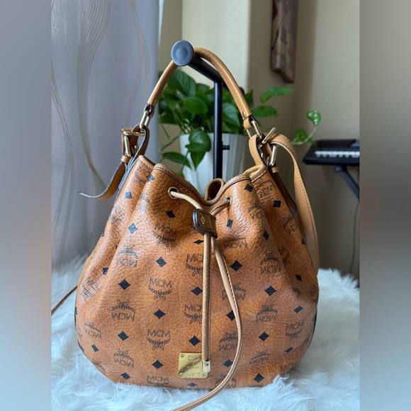 MCM Cognac 2way drawstring bucket bag - Picture 2 of 11